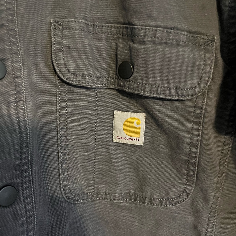 Carhartt button down jacket - image 2